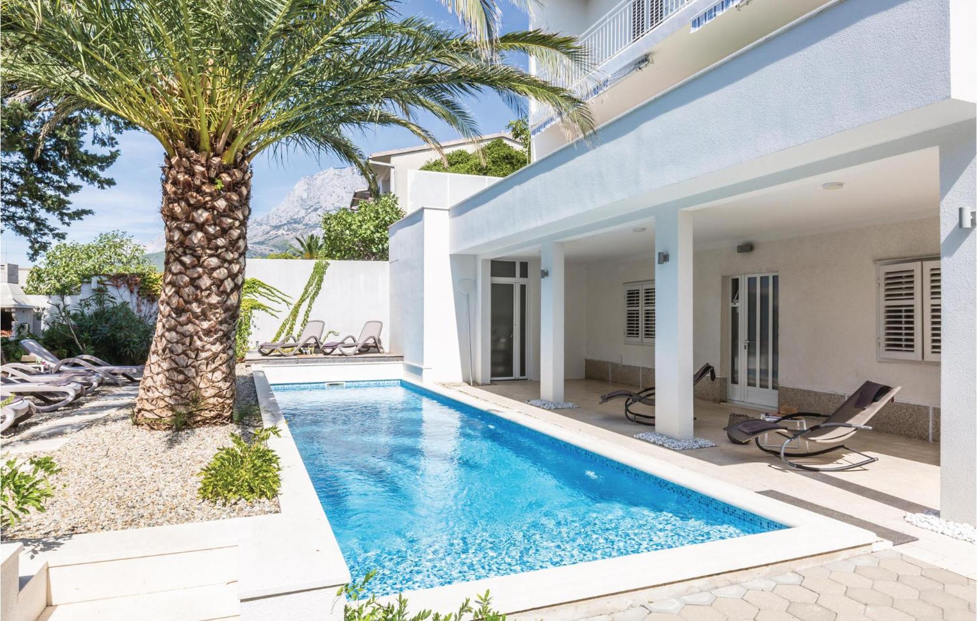 1 Bedroom Gorgeous In Makarska
