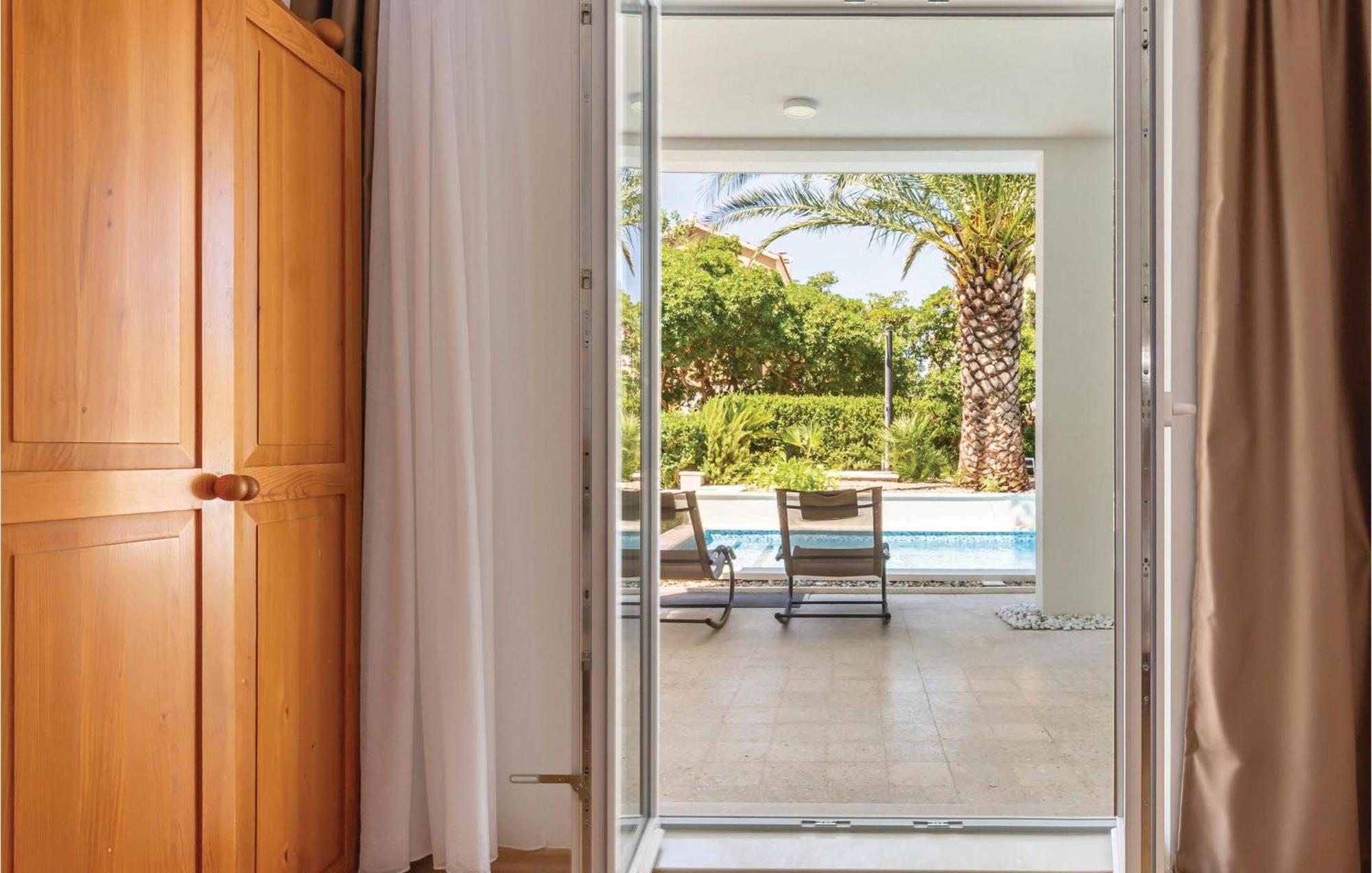 Apartma 1 Bedroom Gorgeous In Makarska